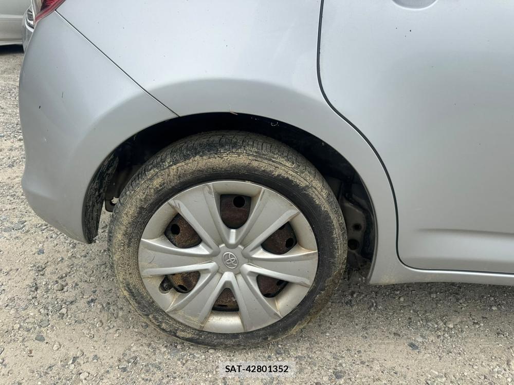 Toyota RACTIS 2009-09 7383195-28