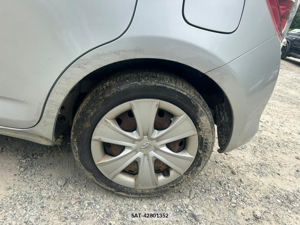 Toyota RACTIS 2009-09 7383195-29