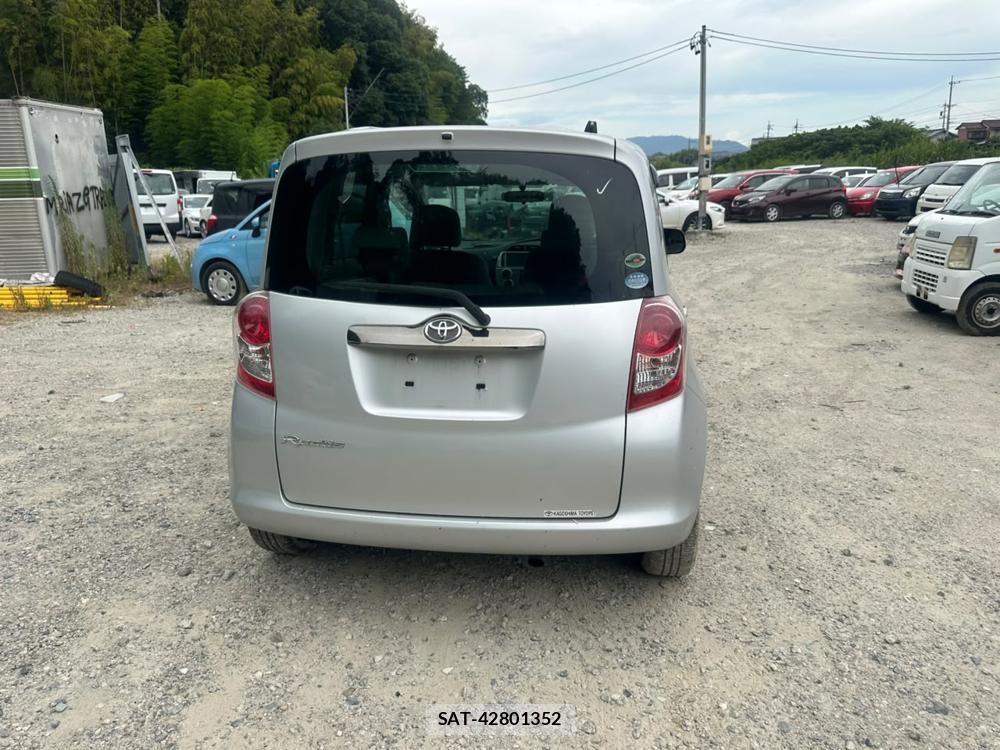 Toyota RACTIS 2009-09 7383195-3