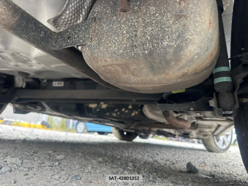 Toyota RACTIS 2009-09 7383195-37
