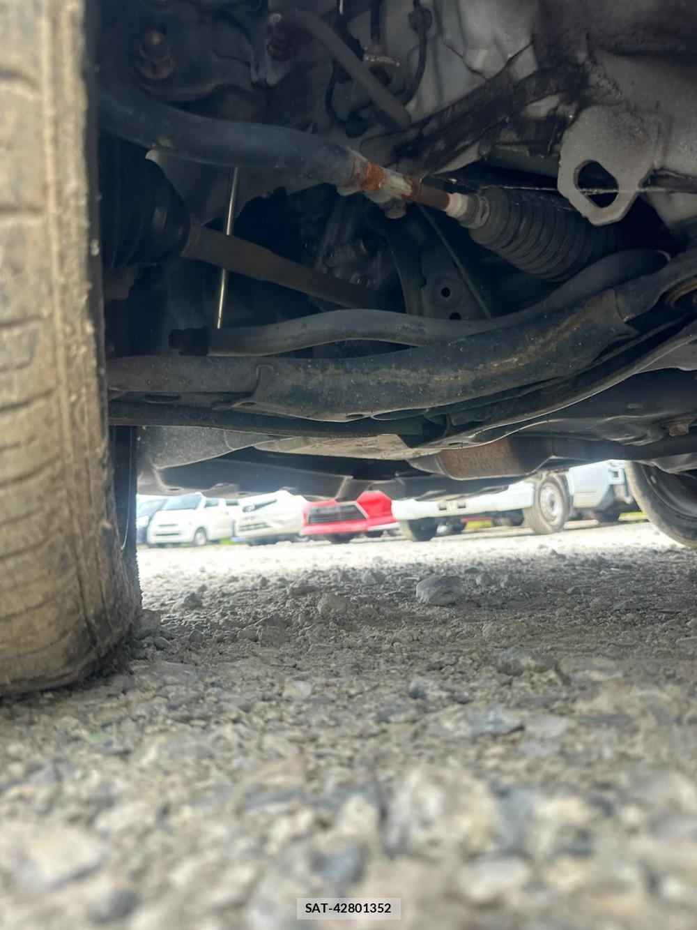 Toyota RACTIS 2009-09 7383195-38