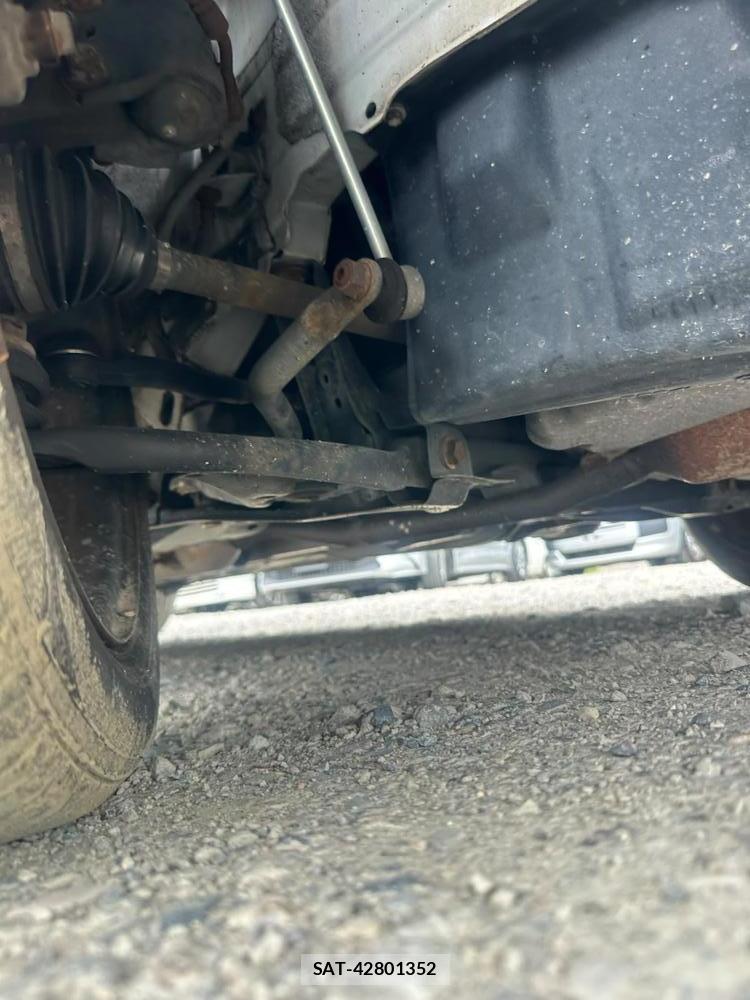 Toyota RACTIS 2009-09 7383195-39