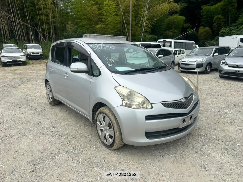Toyota RACTIS 2009-09 7383195-6