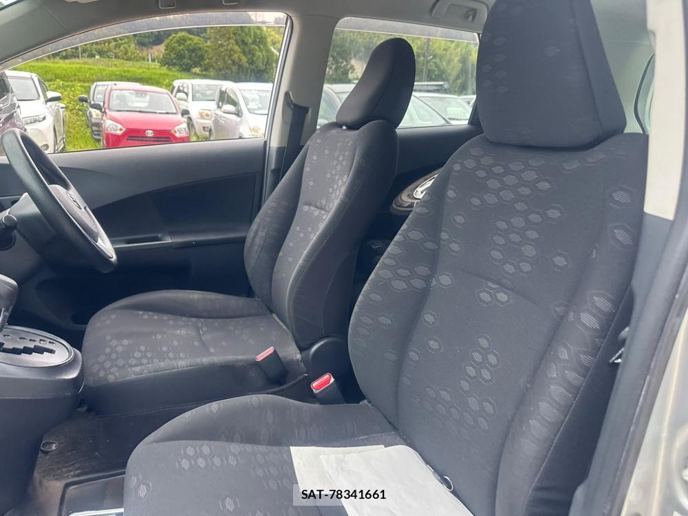 Toyota RACTIS 2011-10 7718208-10
