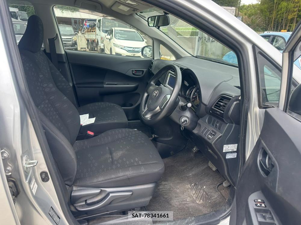 Toyota RACTIS 2011-10 7718208-12