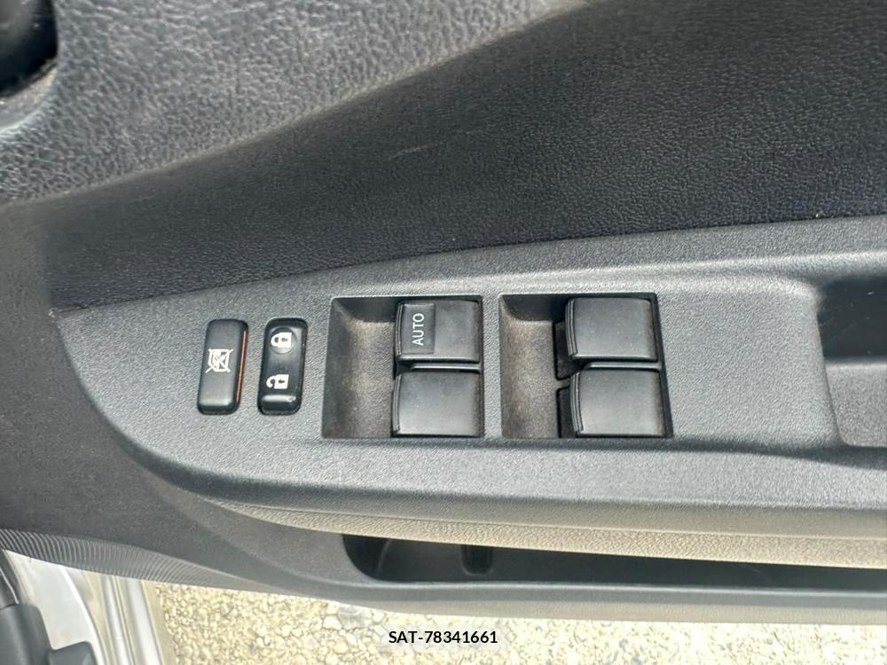 Toyota RACTIS 2011-10 7718208-21