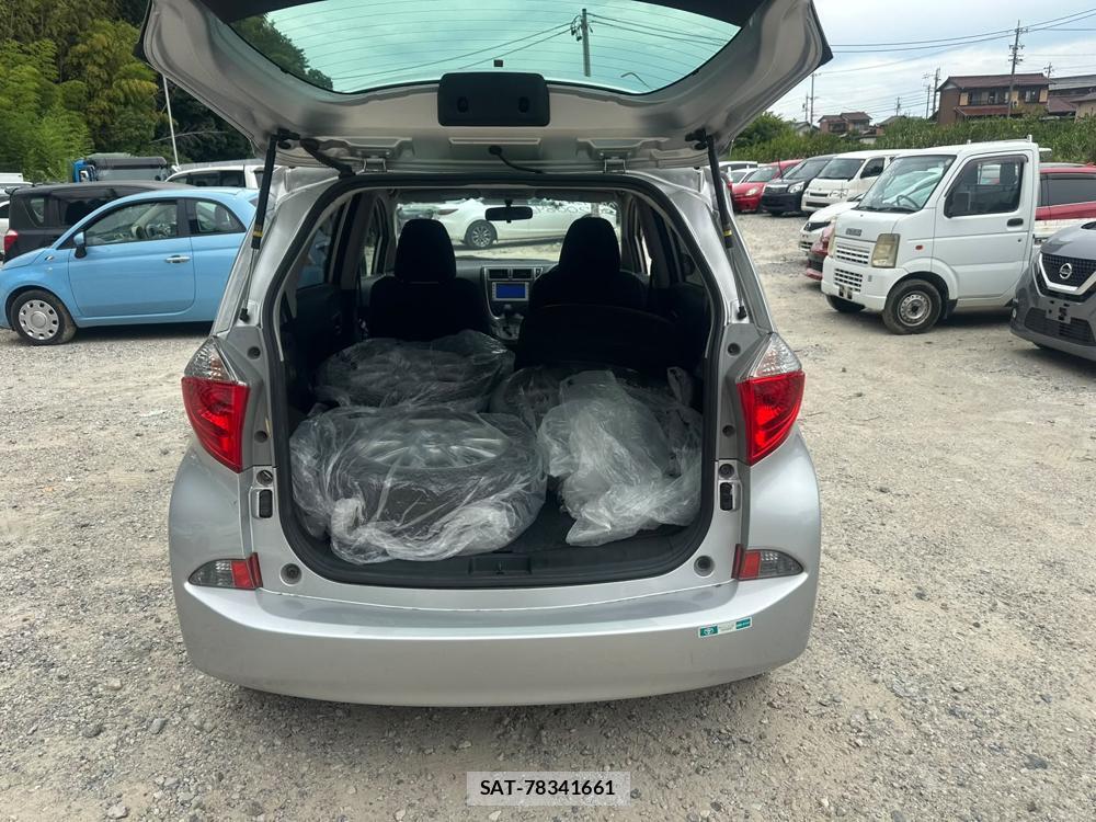 Toyota RACTIS 2011-10 7718208-26