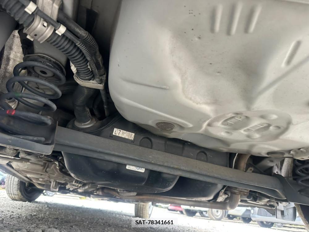Toyota RACTIS 2011-10 7718208-34
