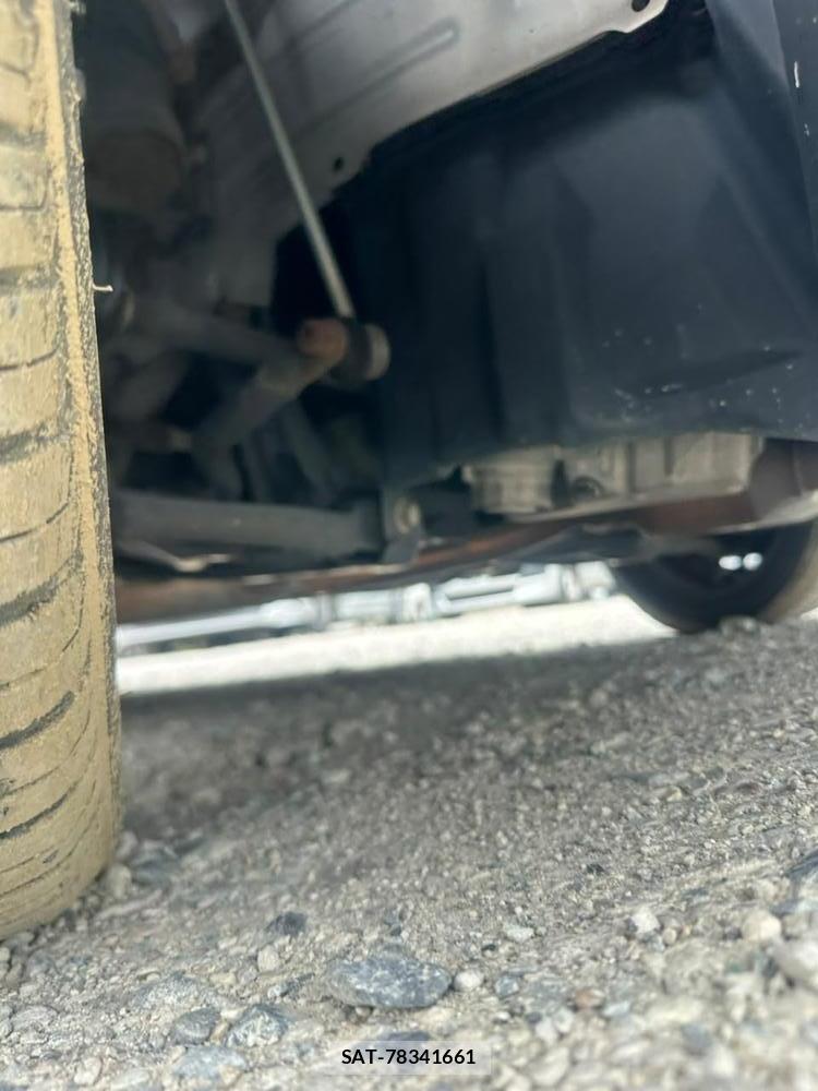 Toyota RACTIS 2011-10 7718208-36
