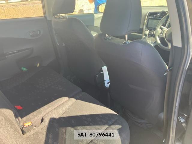 Toyota RACTIS 2014-12 8209722-8
