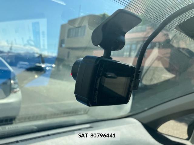 Toyota RACTIS 2014-12 8209722-20