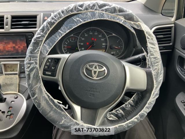 Toyota RACTIS 2012-06 8231448-17