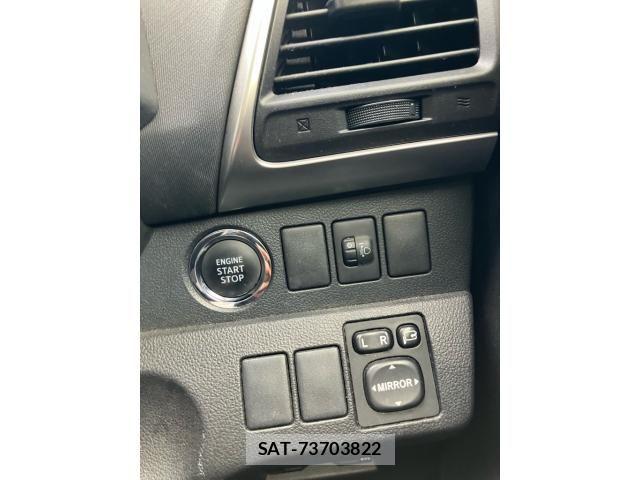 Toyota RACTIS 2012-06 8231448-20