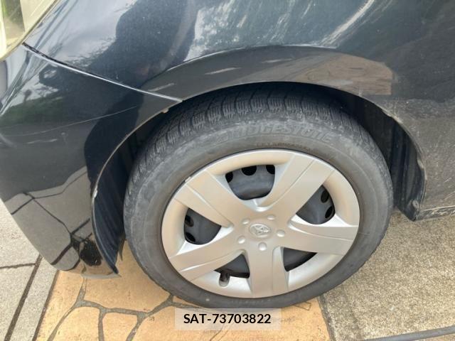 Toyota RACTIS 2012-06 8231448-4