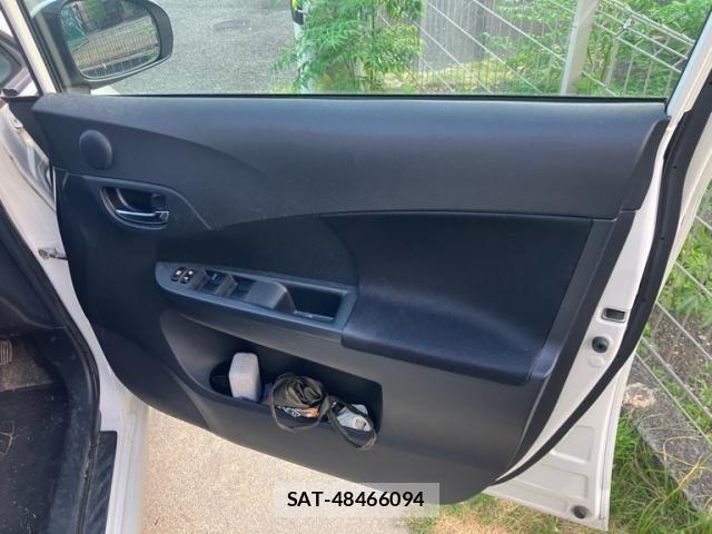 Toyota RACTIS 2011-10 8231451-9