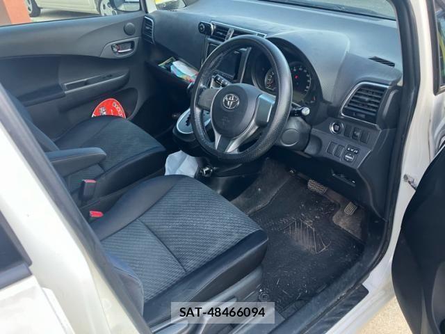 Toyota RACTIS 2011-10 8231451-10