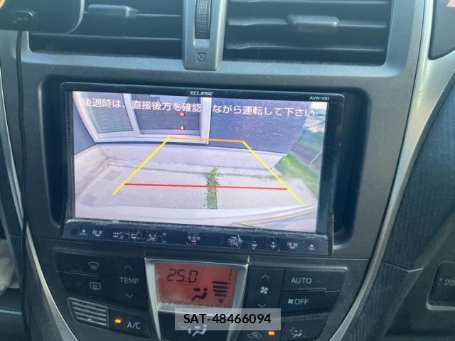 Toyota RACTIS 2011-10 8231451-16
