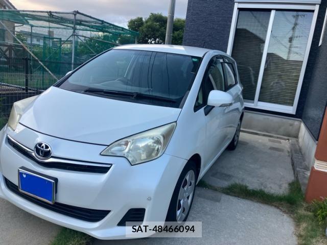 Toyota RACTIS 2011-10 8231451-1