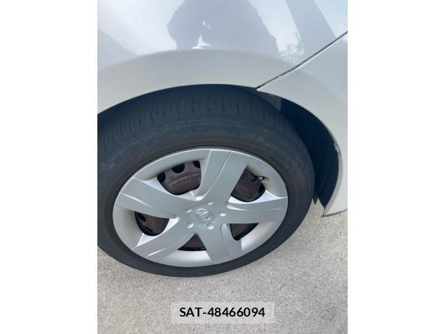 Toyota RACTIS 2011-10 8231451-3