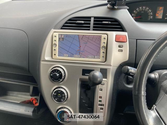 Toyota RACTIS 2009-08 8231452-16