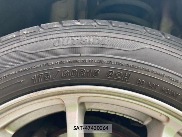 Toyota RACTIS 2009-08 8231452-5