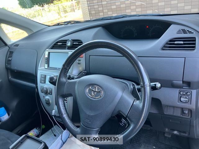 Toyota RACTIS 2005-11 8231453-12