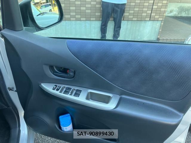 Toyota RACTIS 2005-11 8231453-8