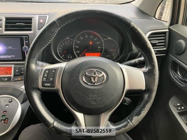 Toyota RACTIS 2013-11 8246434-12