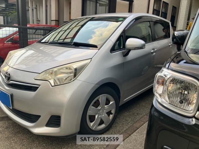 Toyota RACTIS 2013-11 8246434-1