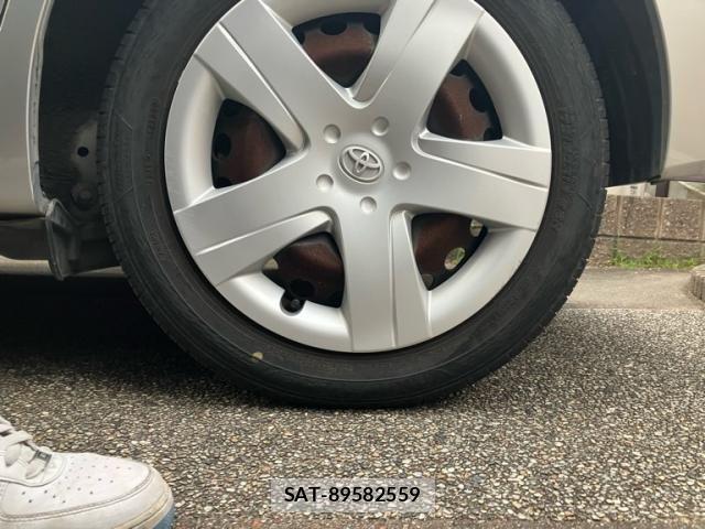 Toyota RACTIS 2013-11 8246434-6