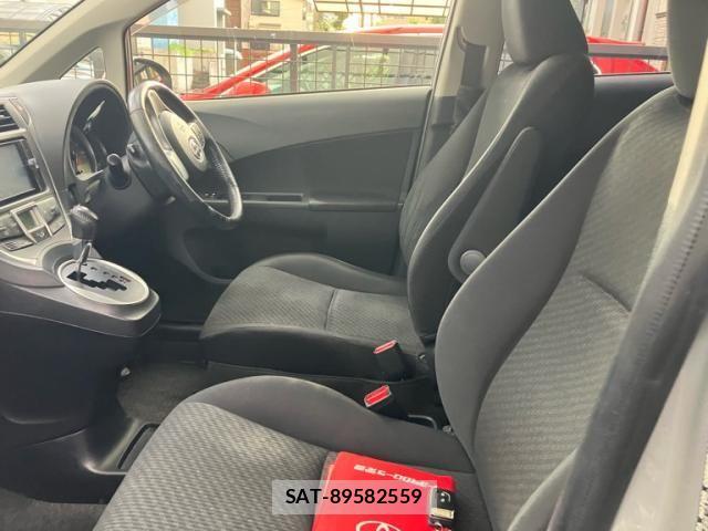 Toyota RACTIS 2013-11 8246434-7