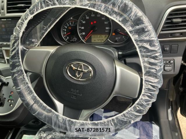 Toyota RACTIS 2011-09 8316618-12