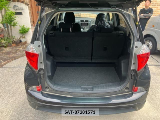 Toyota RACTIS 2011-09 8316618-8