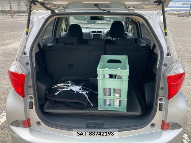 Toyota RACTIS 2014-03 8316617-10