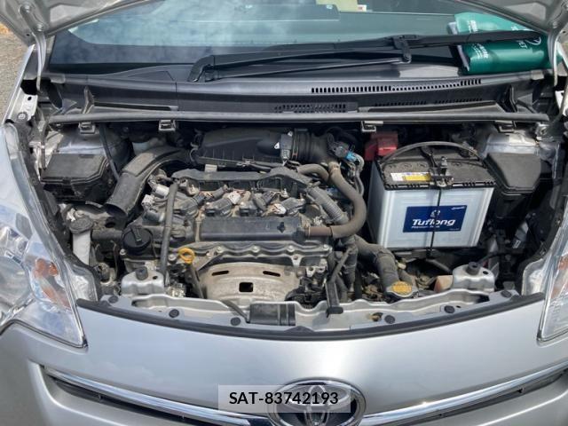 Toyota RACTIS 2014-03 8316617-12