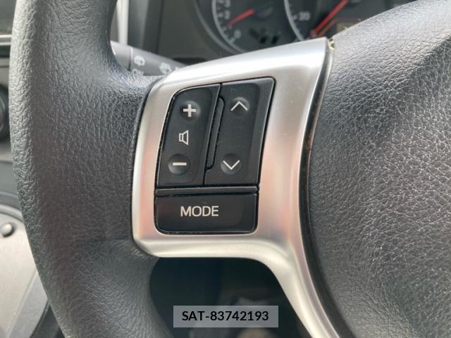 Toyota RACTIS 2014-03 8316617-18