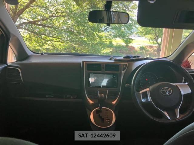 Toyota RACTIS 2013-11 8337536-9