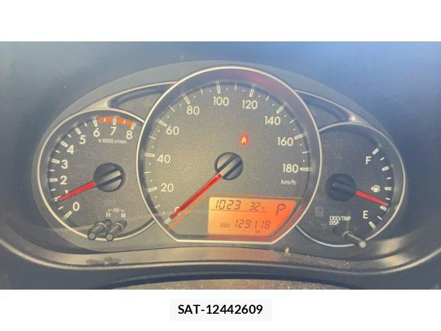 Toyota RACTIS 2013-11 8337536-11
