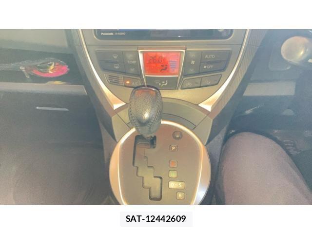 Toyota RACTIS 2013-11 8337536-15