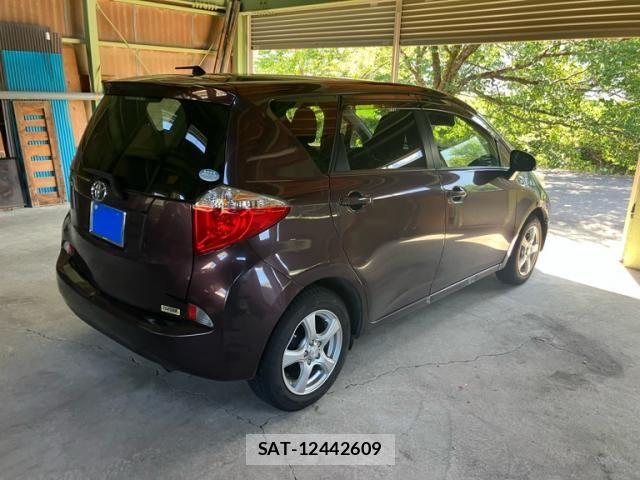 Toyota RACTIS 2013-11 8337536-3