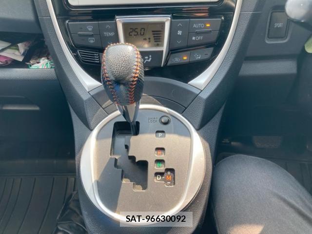 Toyota RACTIS 2014-06 8337537-19