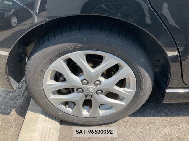 Toyota RACTIS 2014-06 8337537-8