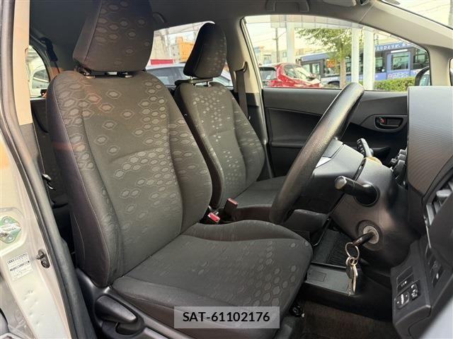 Toyota RACTIS 2013-12 8337535-14