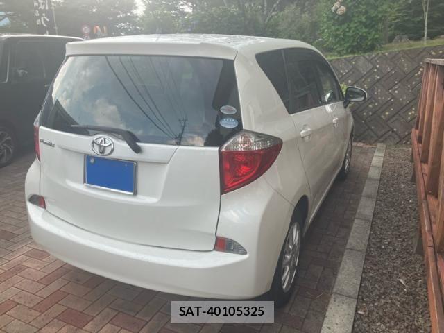 Toyota RACTIS 2012-06 8337540-3