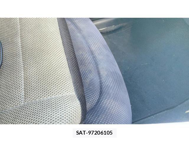 Toyota RACTIS 2006-12 8355445-19