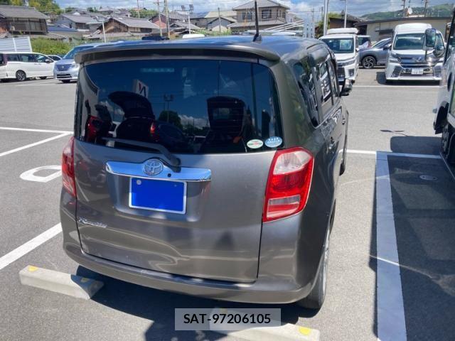 Toyota RACTIS 2006-12 8355445-2