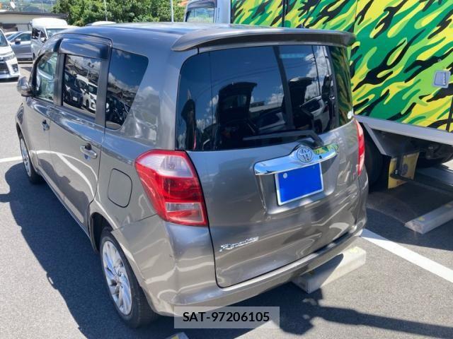 Toyota RACTIS 2006-12 8355445-3