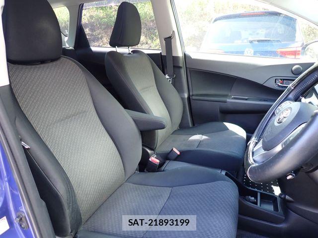 Toyota RACTIS 2014-08 8355444-17
