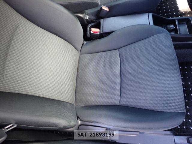 Toyota RACTIS 2014-08 8355444-19
