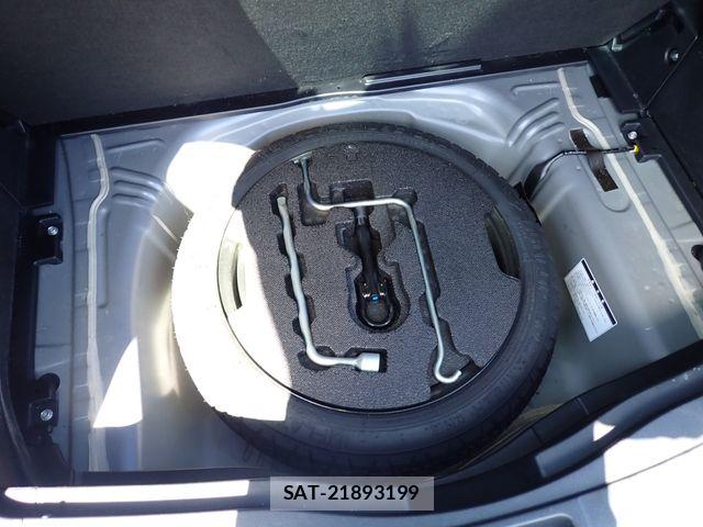 Toyota RACTIS 2014-08 8355444-22